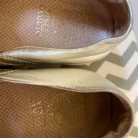 Vince Camuto loafer sneaker, size 7.5 - Picture 10 of 12